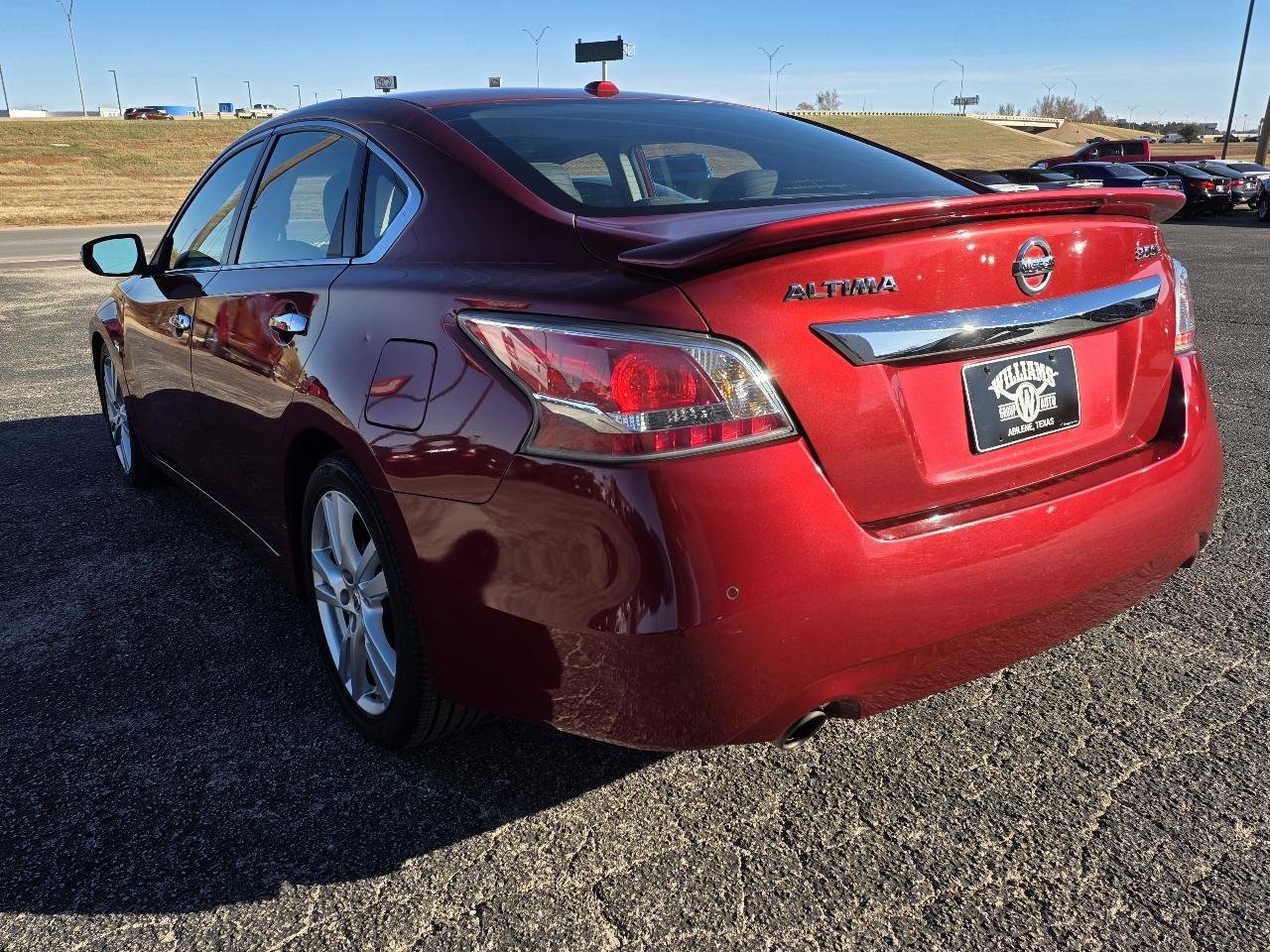 Used 2015 Nissan Altima 3.5 SL FWD image 5