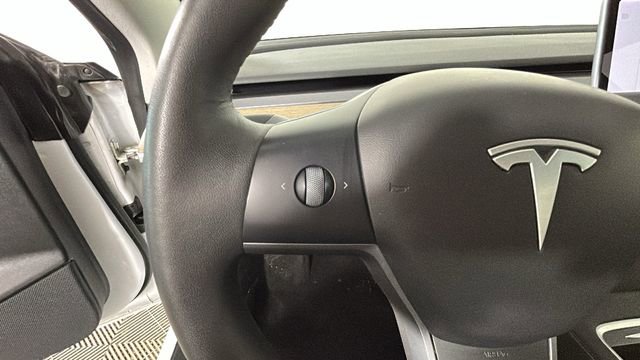 Used 2021 Tesla Model 3 Standard Range Plus RWD image 15