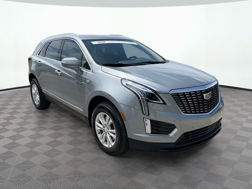 Certified 2024 Cadillac XT5 Luxury FWD image 3