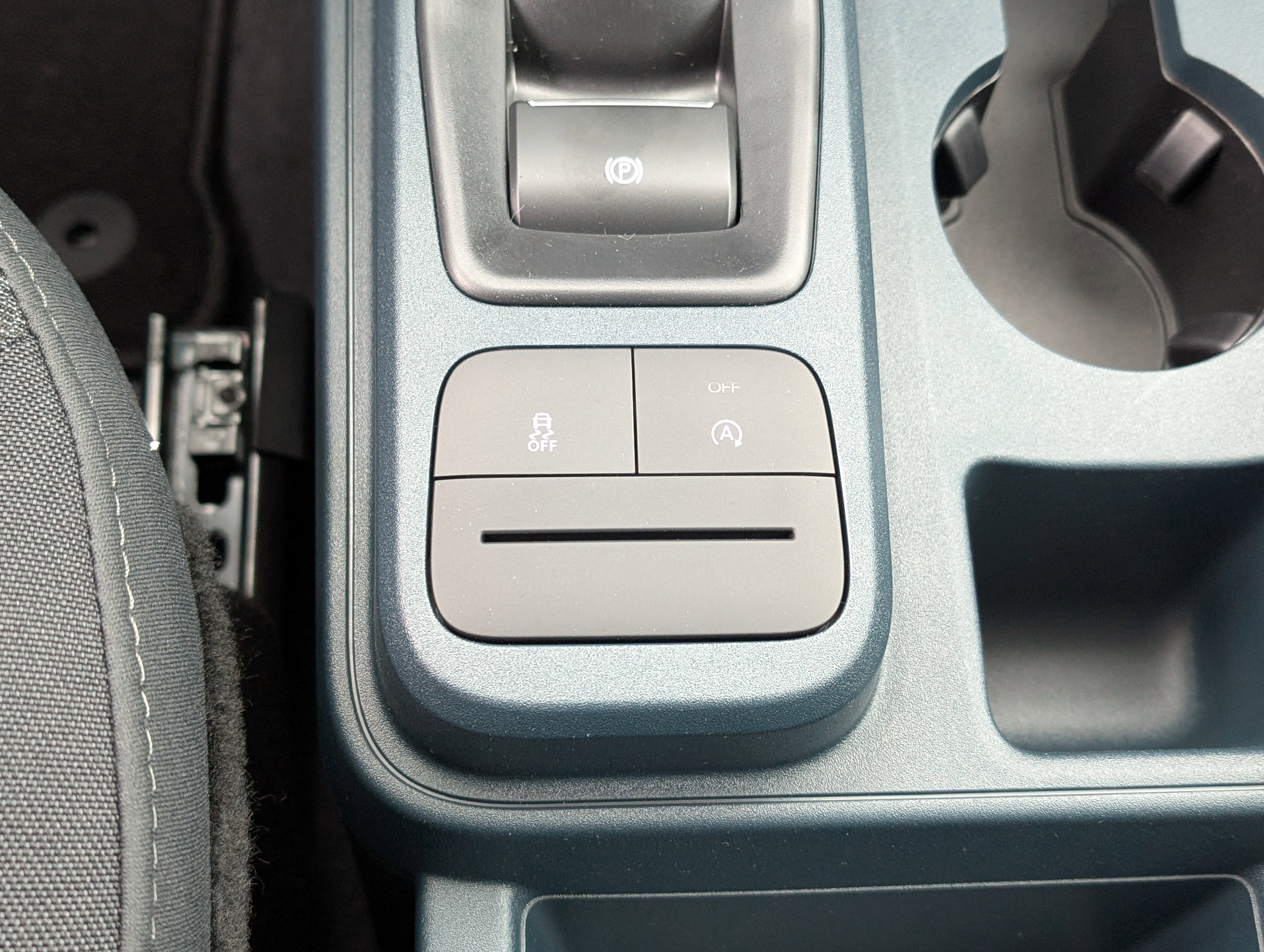 New 2025 Ford Maverick XL w/ Equipment Group 102A image 18