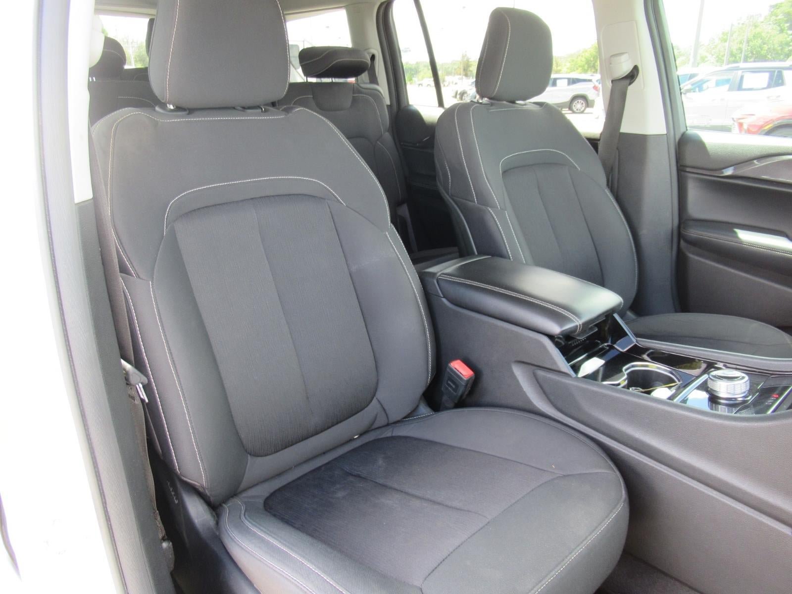 Used 2021 Jeep Grand Cherokee L Laredo w/ Luxury Tech Group I RWD image 9