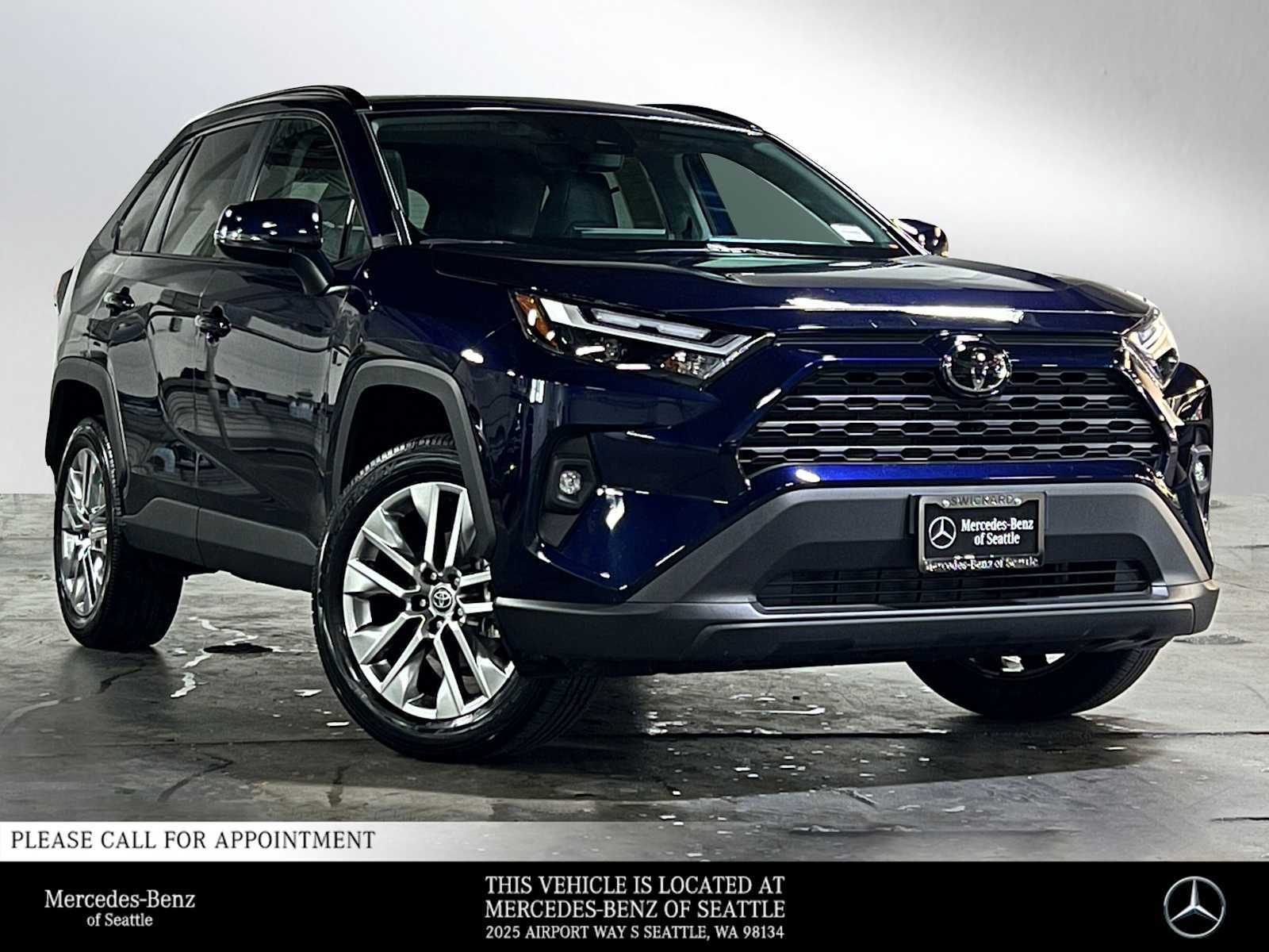 Used 2025 Toyota RAV4 XLE Premium w/ Weather Package AWD/4WD image 1