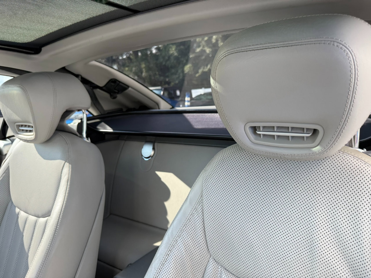 Used 2012 Mercedes-Benz SL 550 image 34