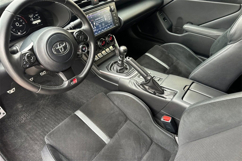 Used 2022 Toyota GR86 Premium image 10