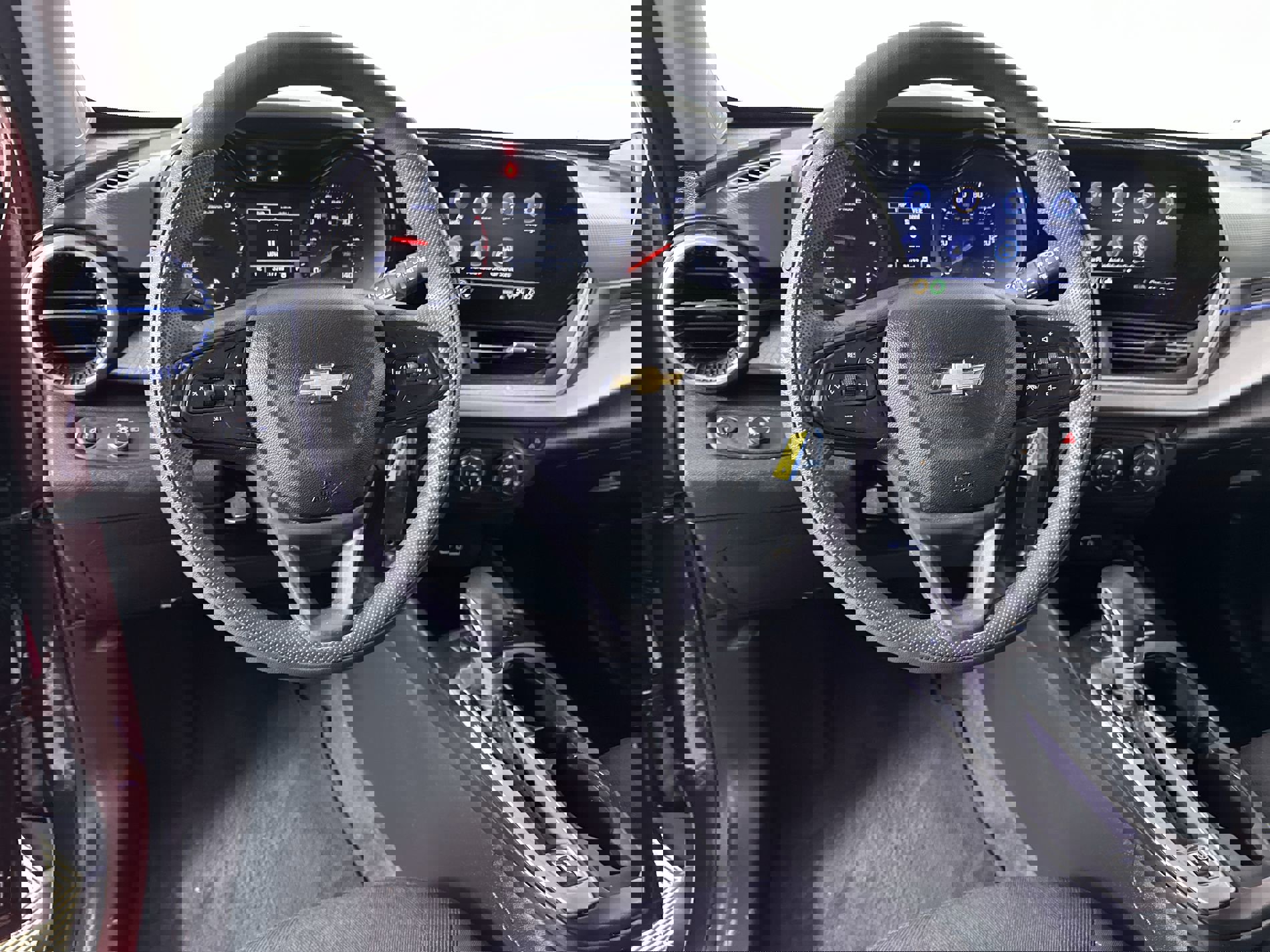 Used 2024 Chevrolet Trax LS image 57