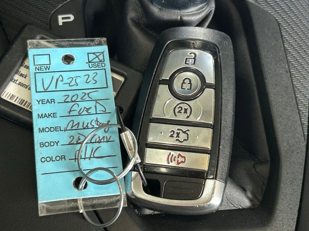 Used 2025 Ford Mustang Premium image 39