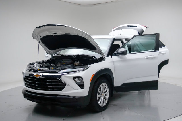 Used 2026 Chevrolet TrailBlazer LS w/ LS Convenience Package FWD image 17
