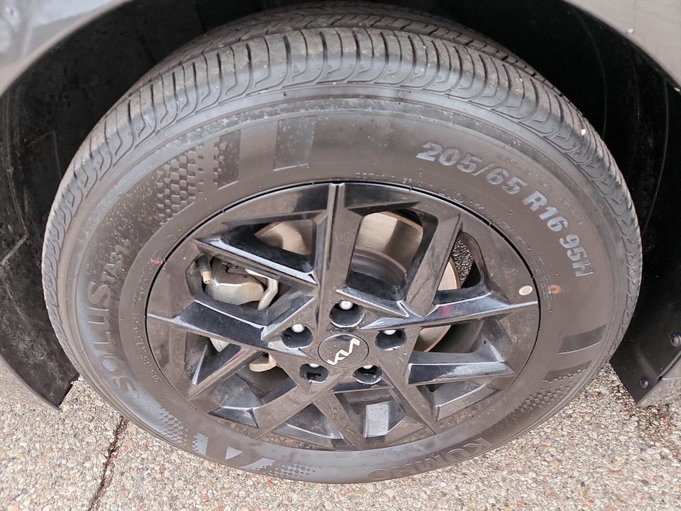 Used 2025 Kia K5 LXS image 36