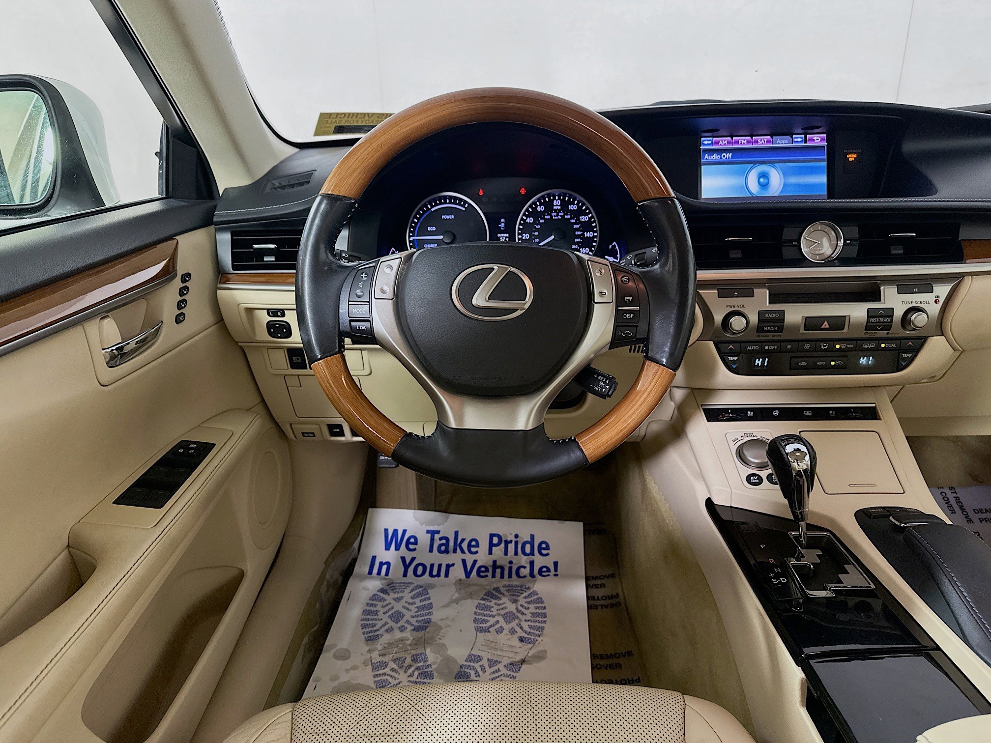 Used 2014 Lexus ES 300h image 21