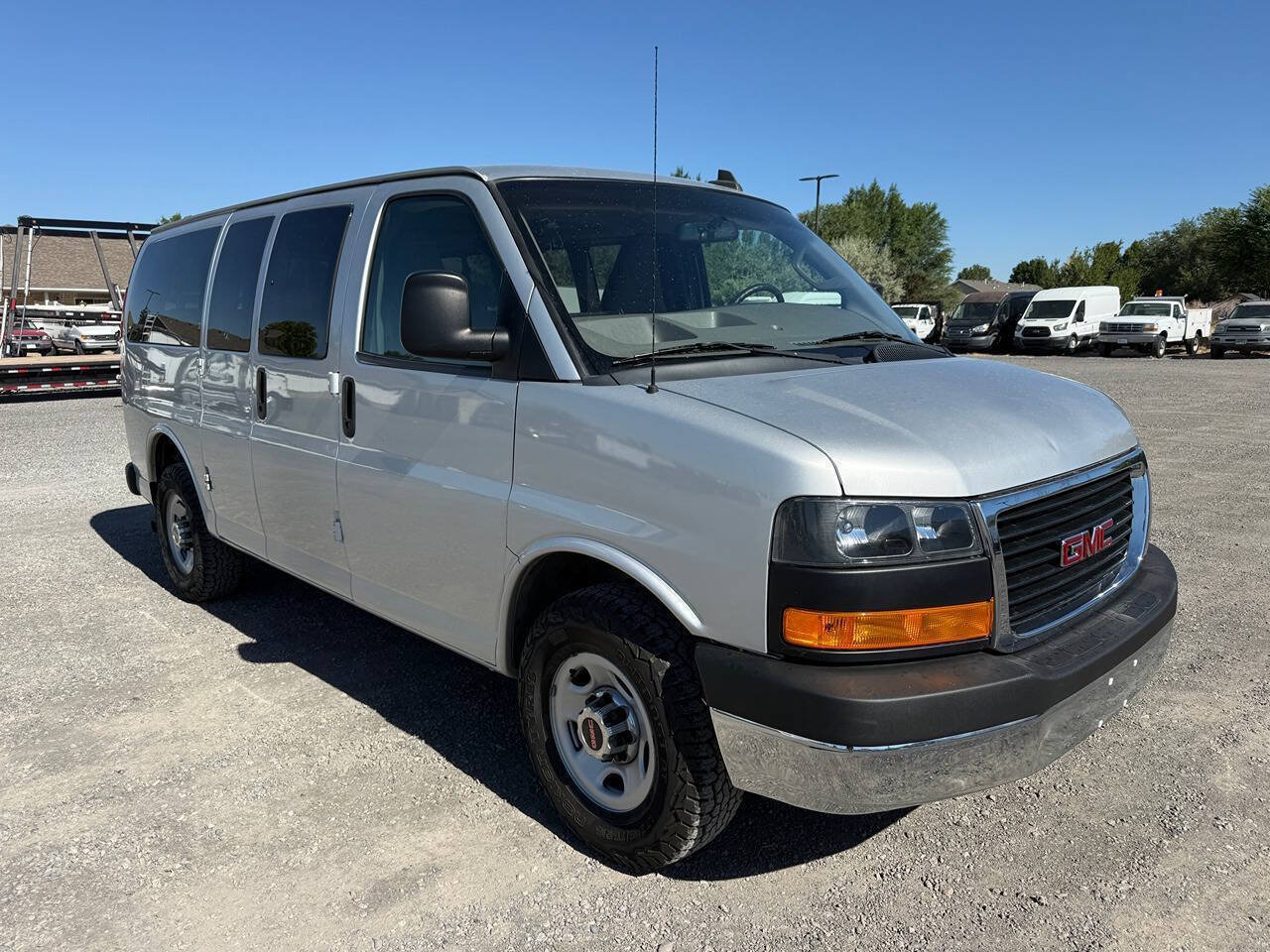 Used 2016 GMC Savana 3500 LT w/ LT Preferred Equipment Group RWD image 1