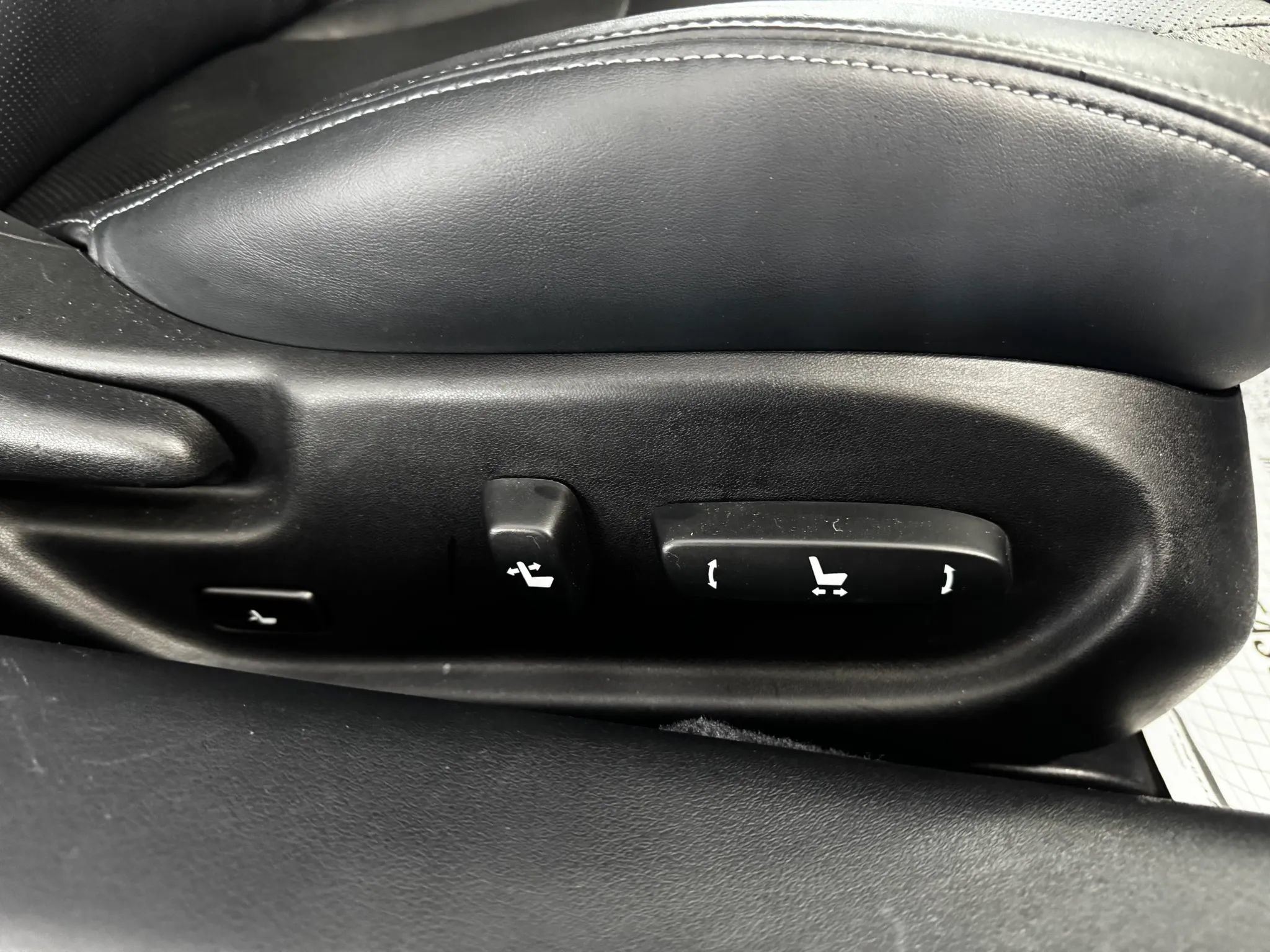 Used 2013 Lexus IS 250C w/ Luxury Pkg RWD image 15