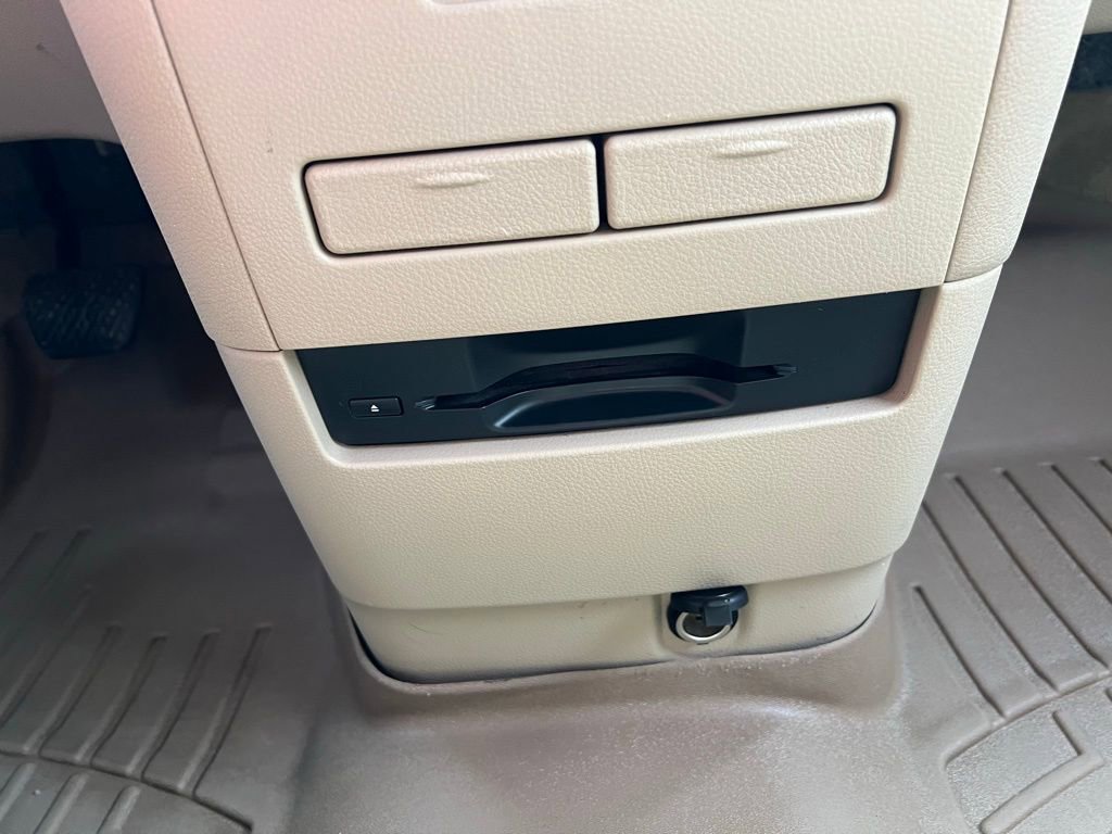 Used 2011 Nissan Quest LE FWD image 34