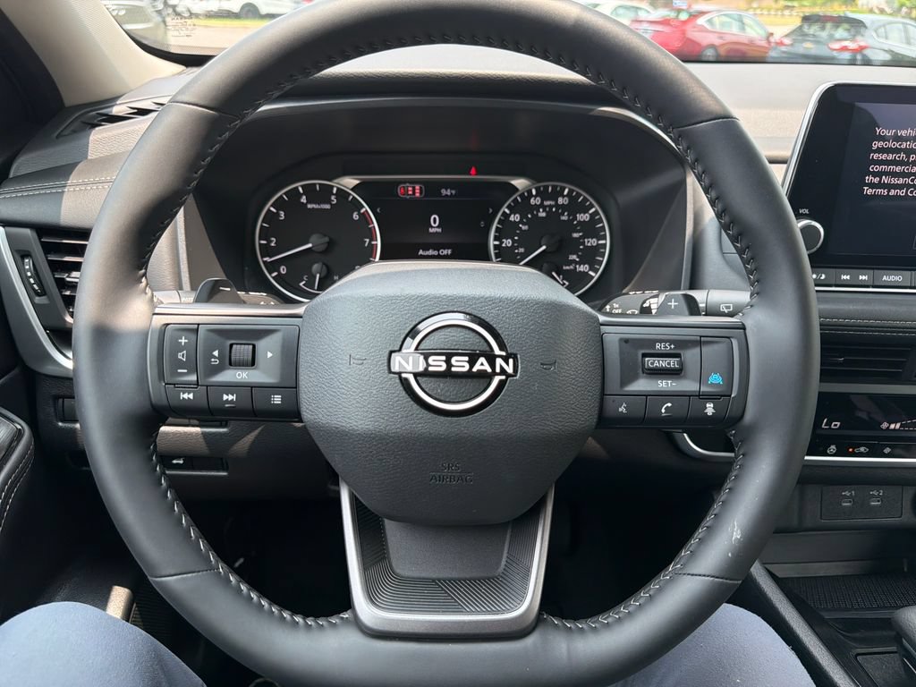 Used 2026 Nissan Rogue Dark Armor FWD image 27