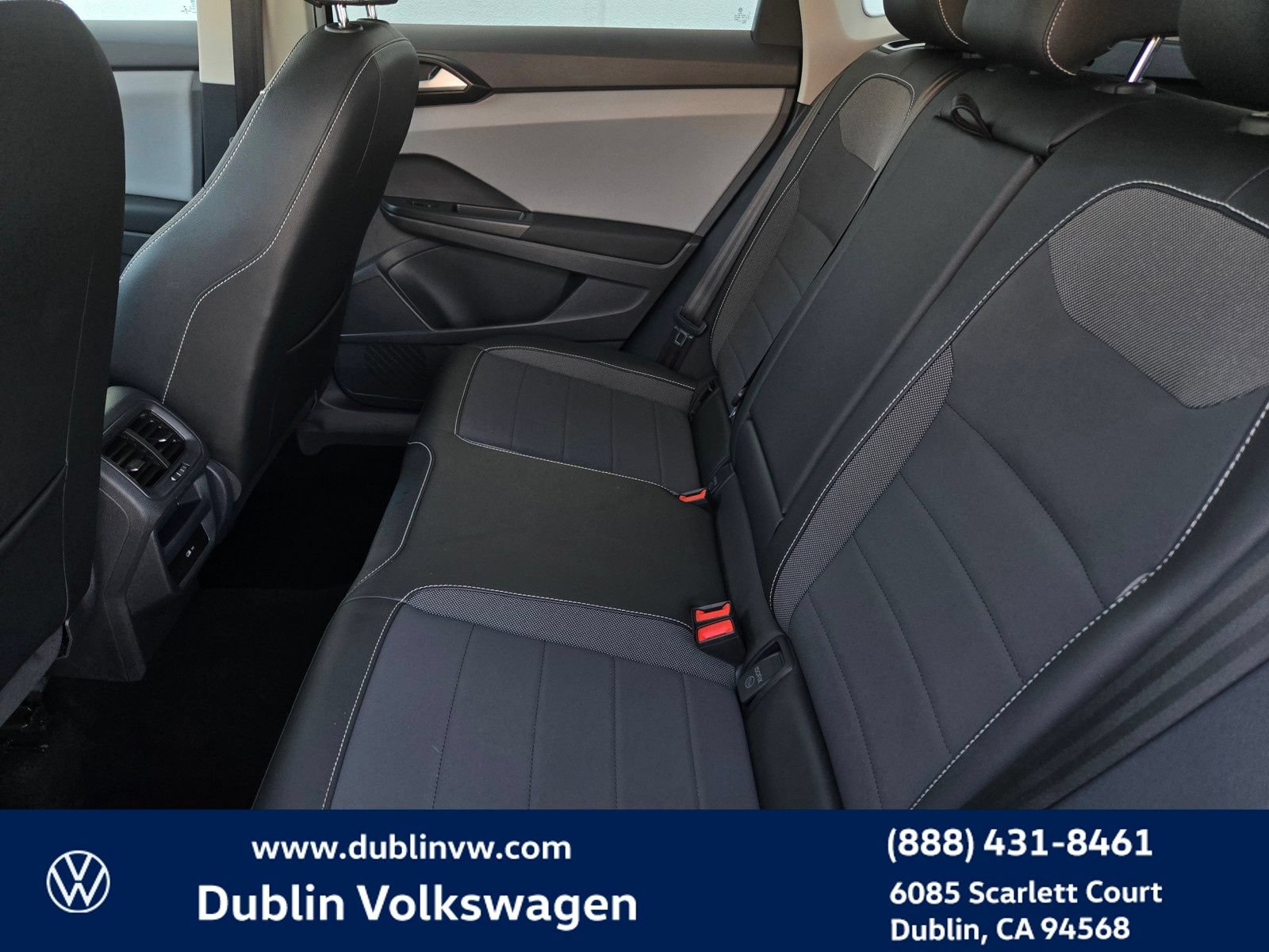 Certified 2023 Volkswagen Taos SE w/ Panoramic Sunroof Package AWD/4WD image 12