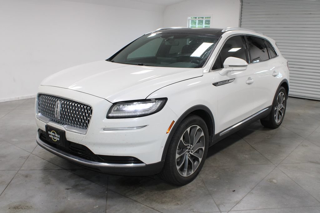Used 2022 Lincoln Nautilus Reserve w/ Equipment Group 201A FWD image 4
