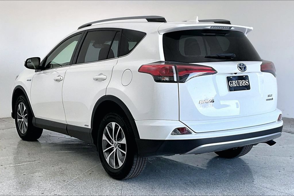 Used 2017 Toyota RAV4 XLE AWD/4WD image 15