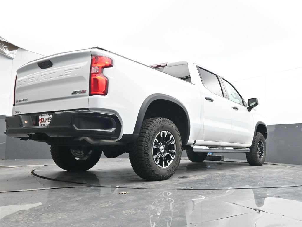 Used 2024 Chevrolet Silverado 1500 ZR2 w/ Technology Package AWD/4WD image 30