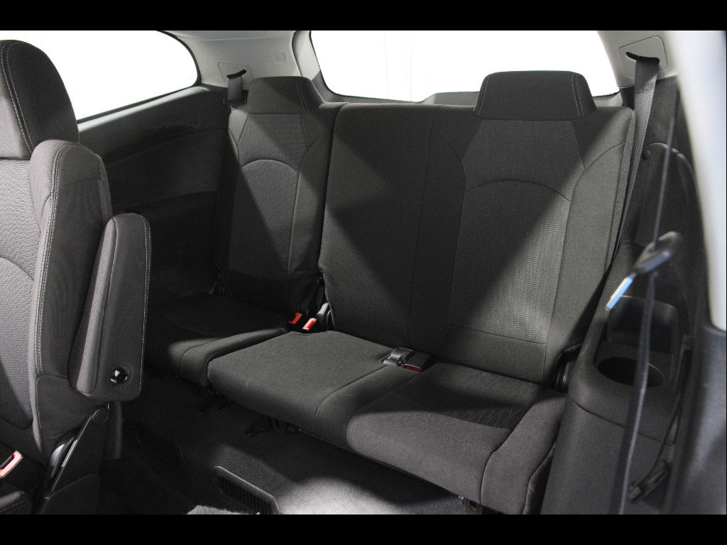 Used 2017 Chevrolet Traverse LT image 19