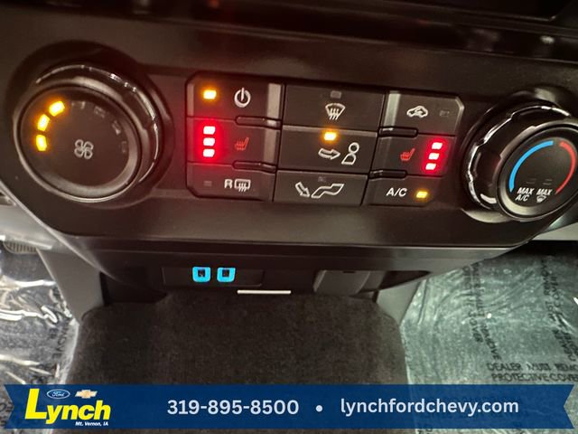 Used 2016 Ford F150 XLT w/ Equipment Group 302A Luxury AWD/4WD image 12