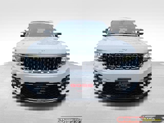 New 2025 Jeep Grand Cherokee Laredo X w/ Luxury Tech Group I image 2