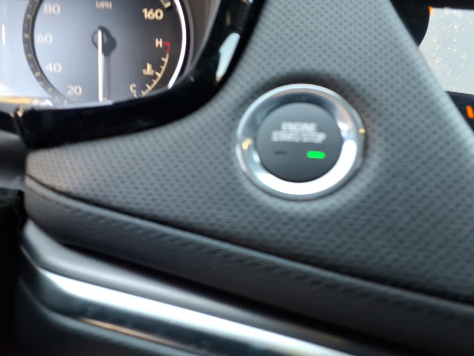 New 2026 Cadillac XT5 Luxury image 16