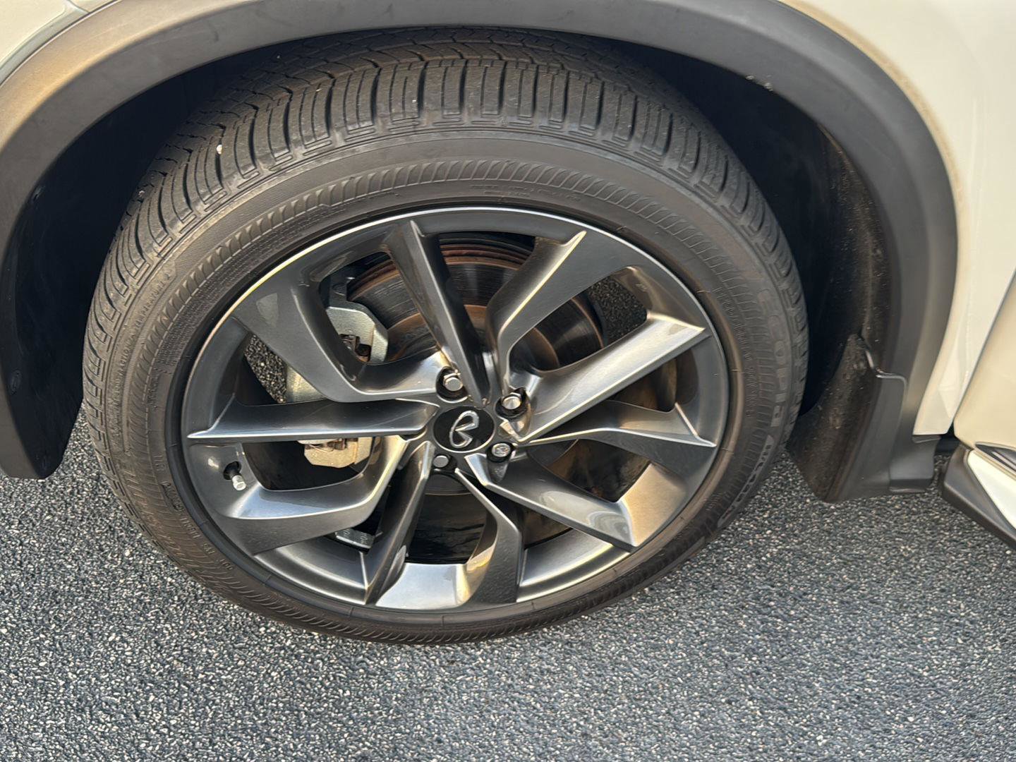 Used 2023 INFINITI QX50 Sensory w/ Accent Package image 32