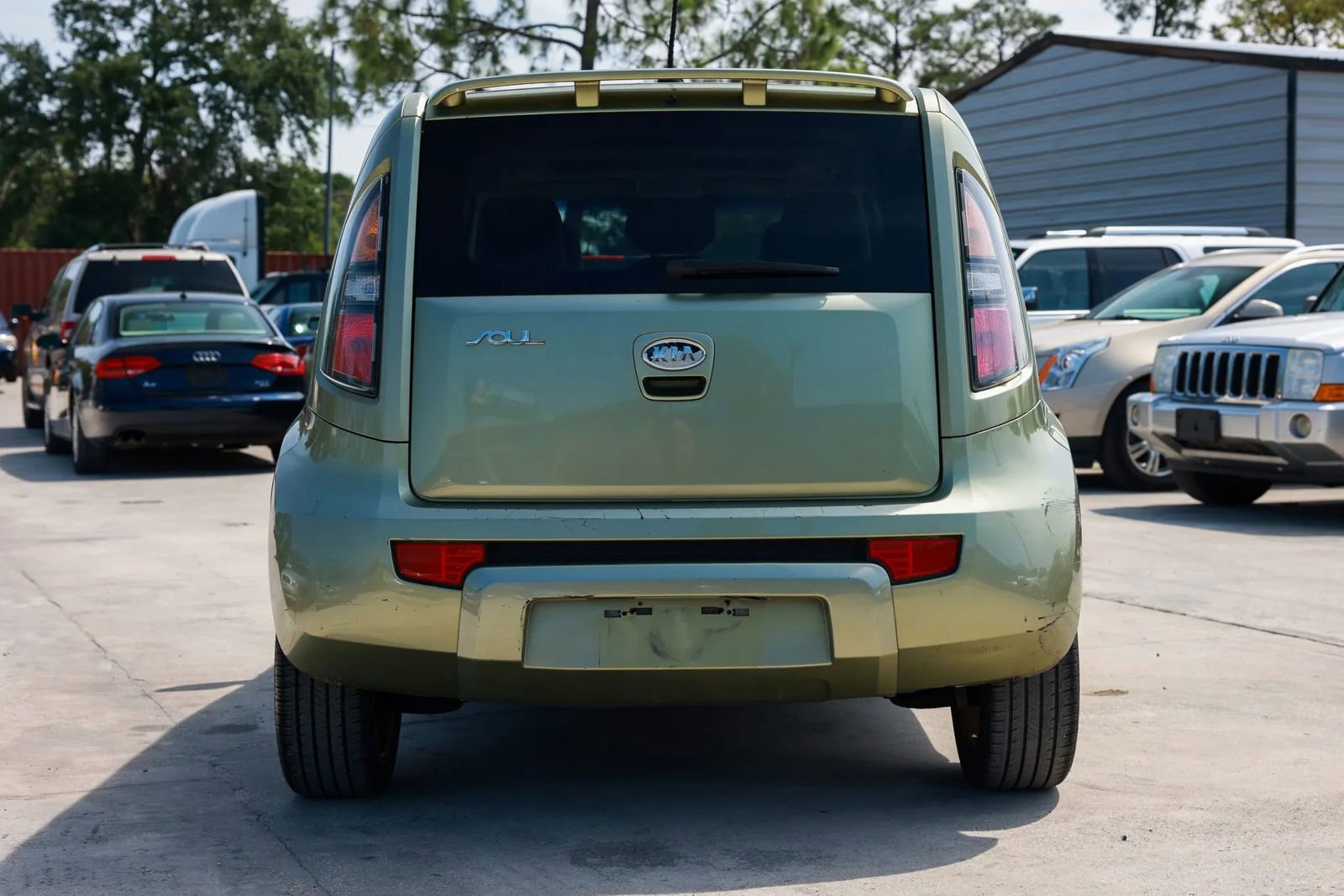 Used 2011 Kia Soul ! FWD image 5