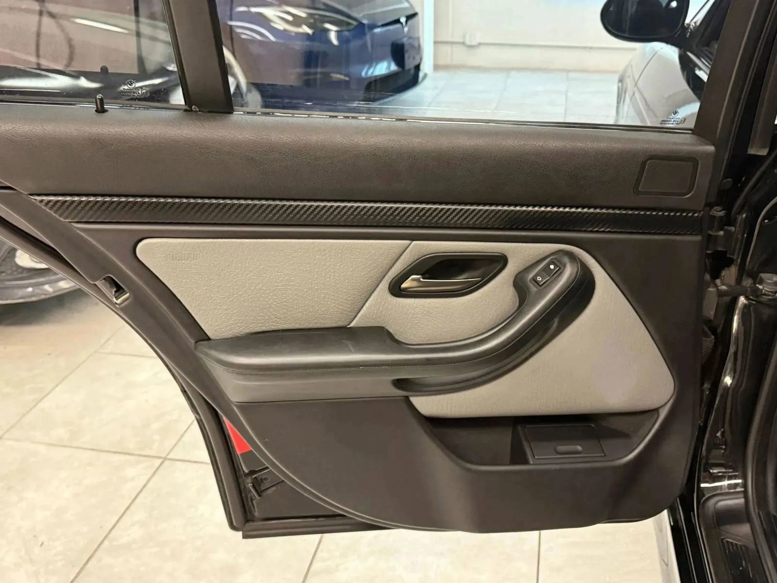 Used 2000 BMW M5 image 18