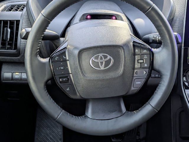 Used 2024 Toyota bZ4X FWD image 13