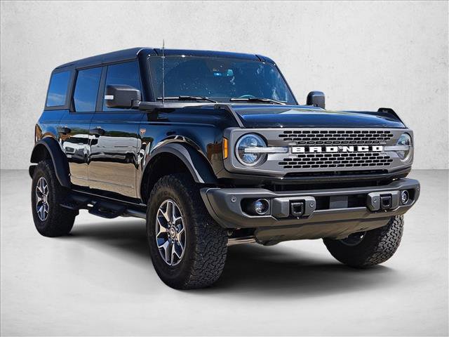 Used 2023 Ford Bronco Badlands image 3