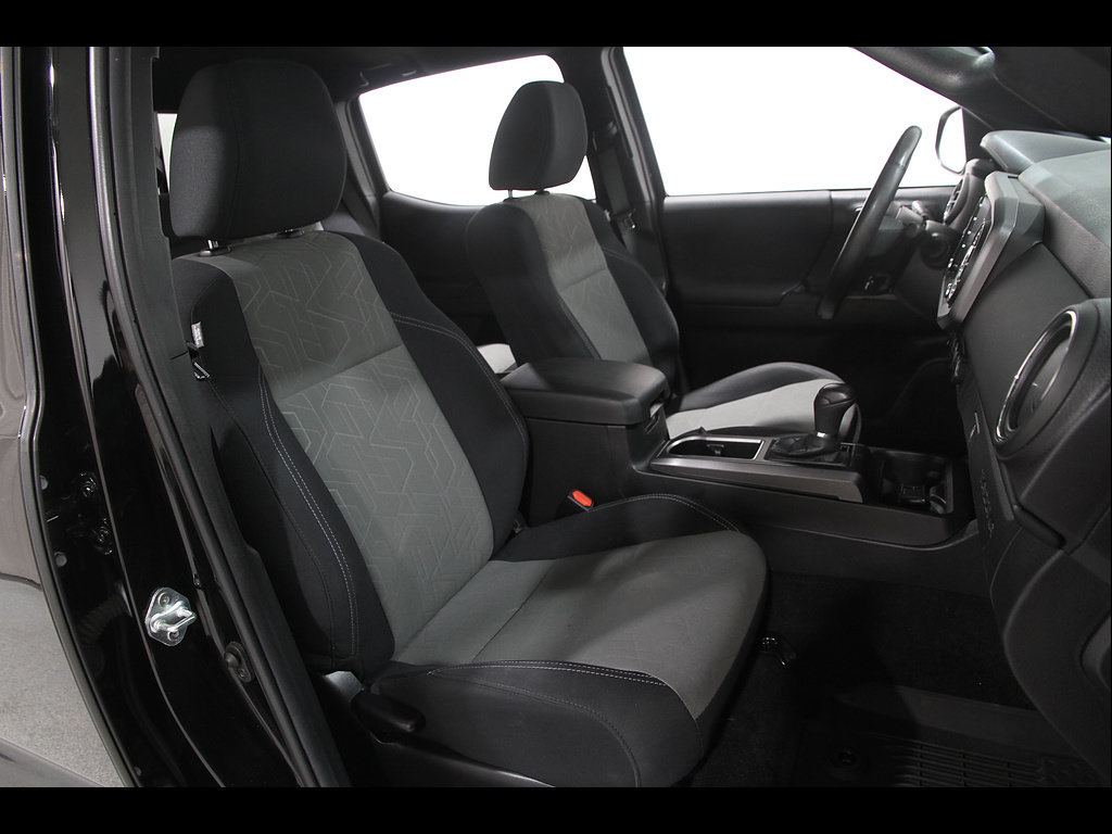 Used 2023 Toyota Tacoma TRD Off-Road AWD/4WD image 14