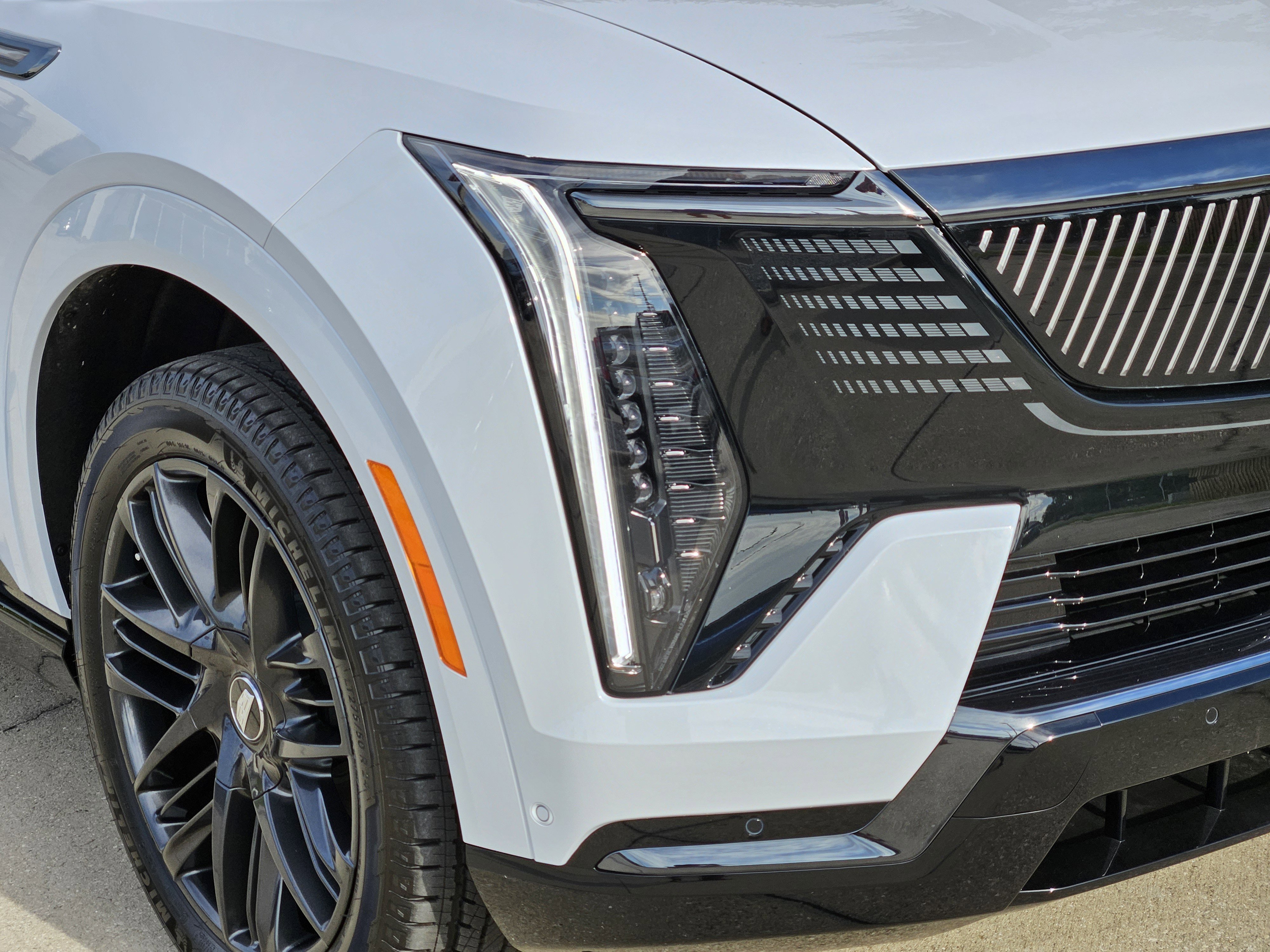 New 2025 Cadillac Lyriq Sport image 8