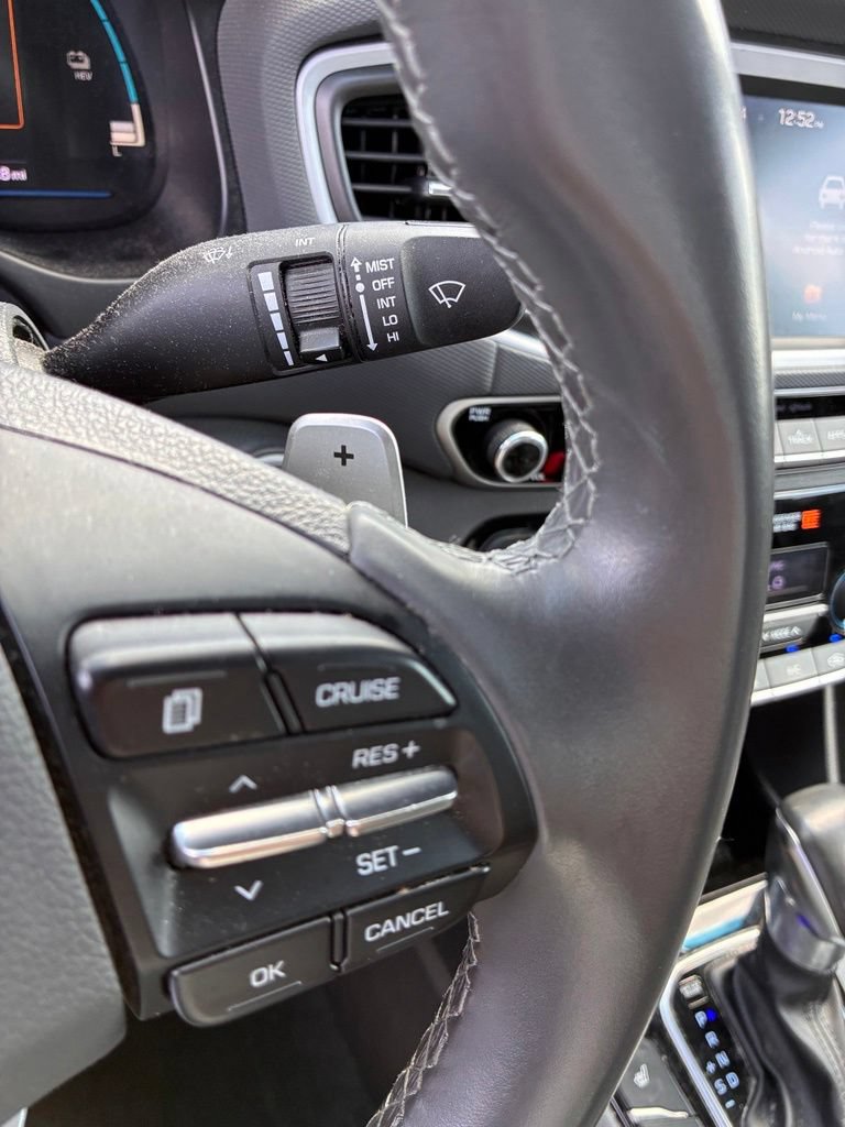Used 2019 Hyundai Ioniq Plug-In Hybrid FWD image 30