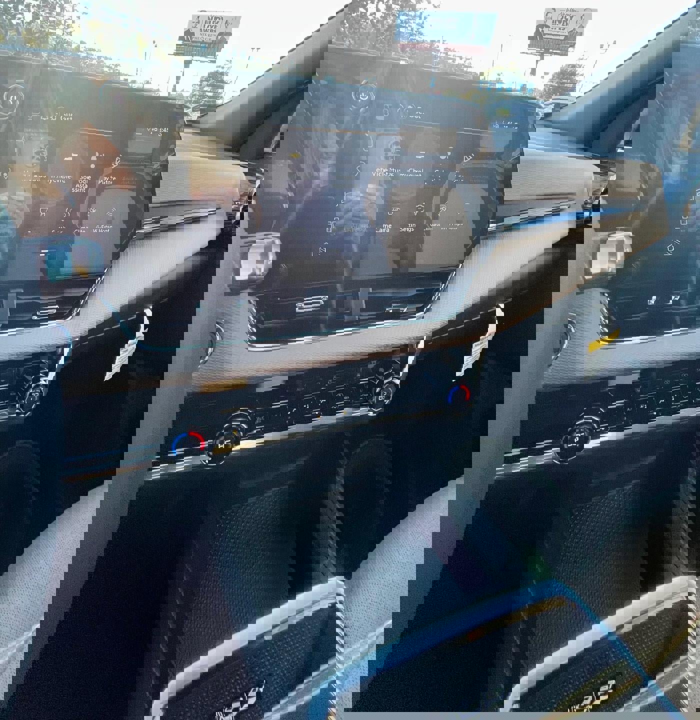 New 2026 Chevrolet Equinox ACTIV image 12