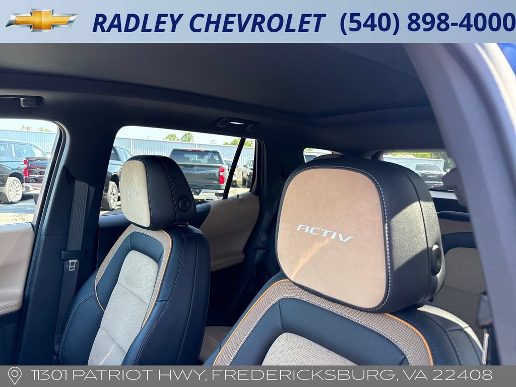 Used 2025 Chevrolet Equinox ACTIV w/ Safety and Technology Package AWD/4WD image 2