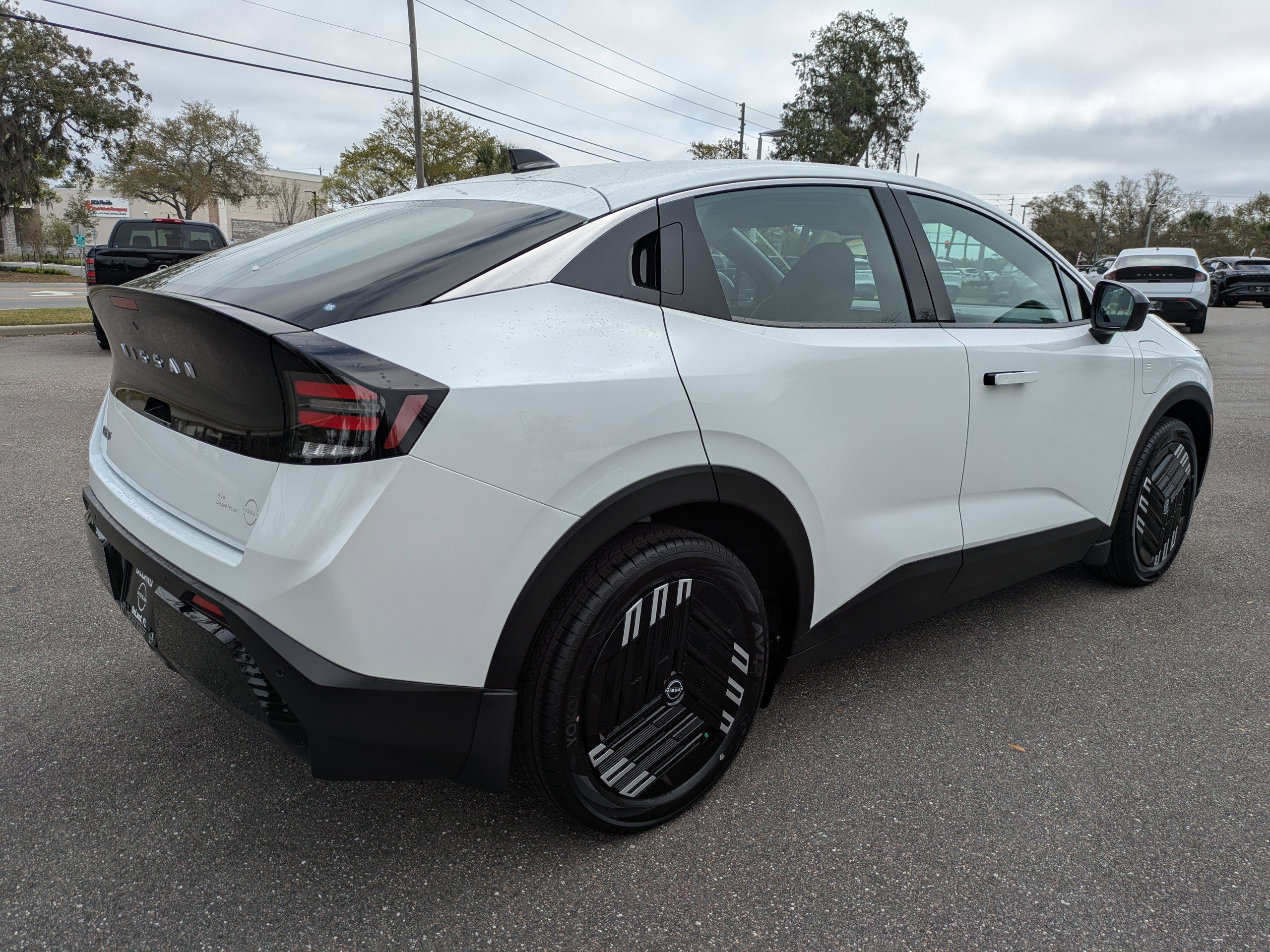 New 2026 Nissan Leaf image 4
