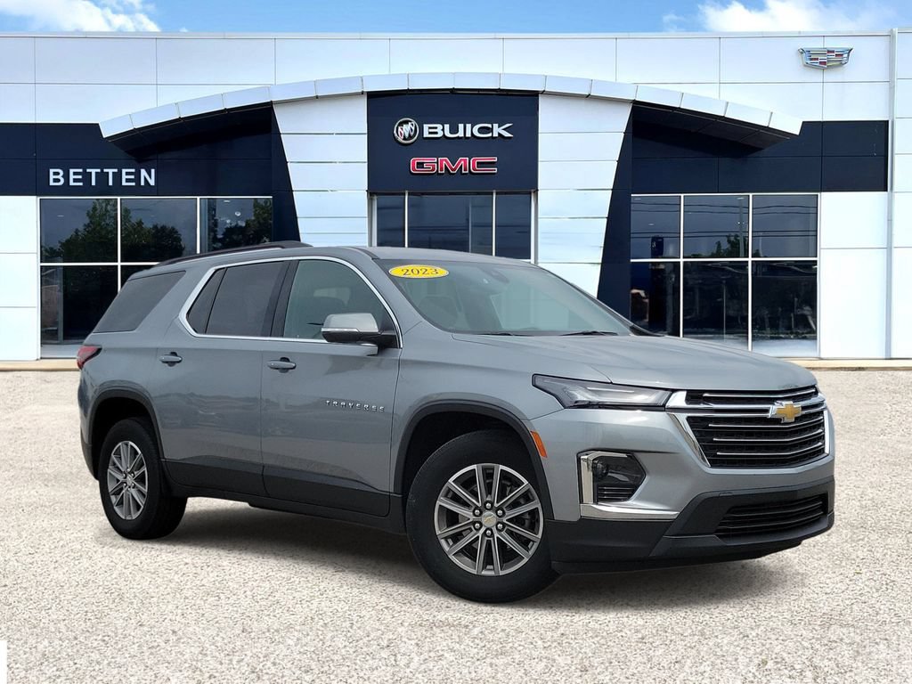 Used 2023 Chevrolet Traverse LT