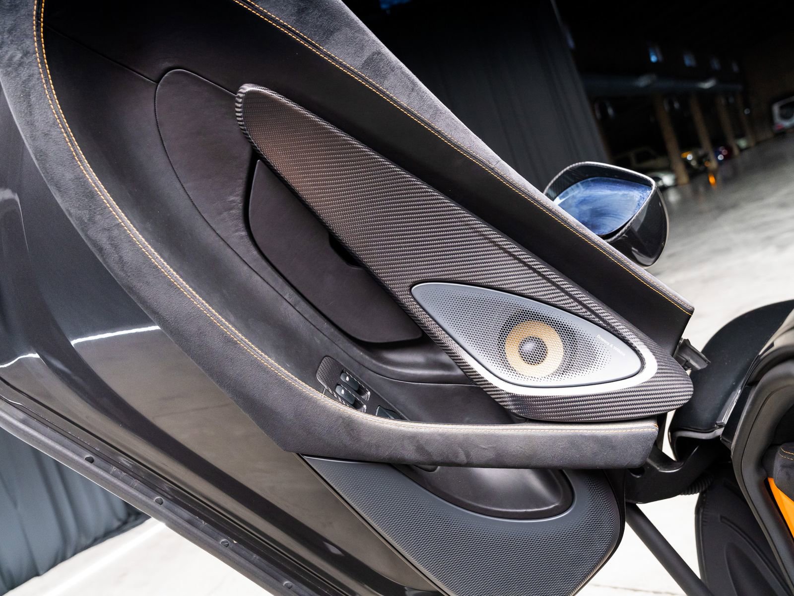 Used 2018 McLaren 570S Spider RWD image 61