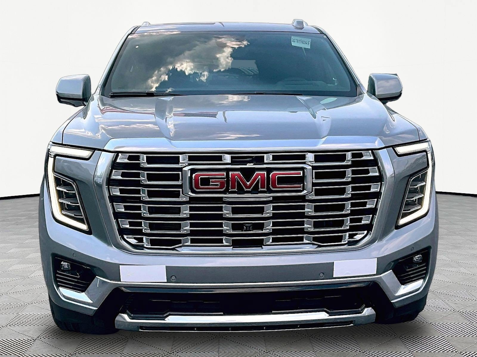 New 2026 GMC Yukon XL Denali w/ Denali Reserve Package AWD/4WD image 2