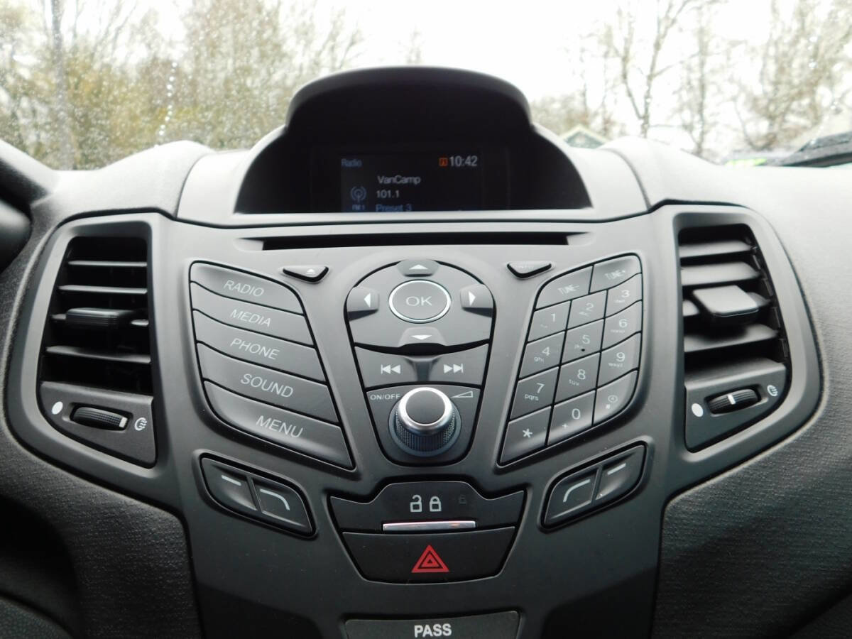 Used 2018 Ford Fiesta S image 13