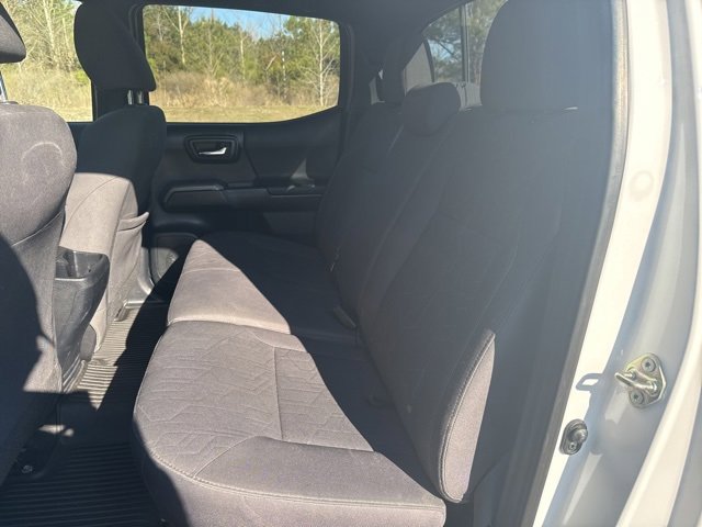 Used 2017 Toyota Tacoma TRD Sport w/ Tow Package image 11