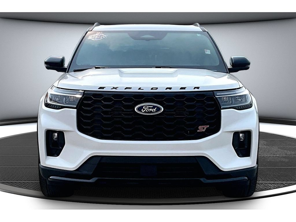 Used 2025 Ford Explorer ST AWD/4WD image 4