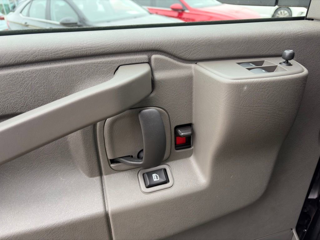 Used 2024 Chevrolet Express 3500 LT w/ LT Preferred Equipment Group image 14