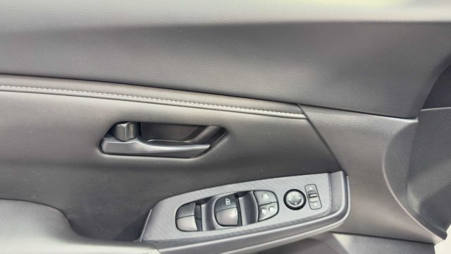 Used 2024 Nissan Sentra S FWD image 19