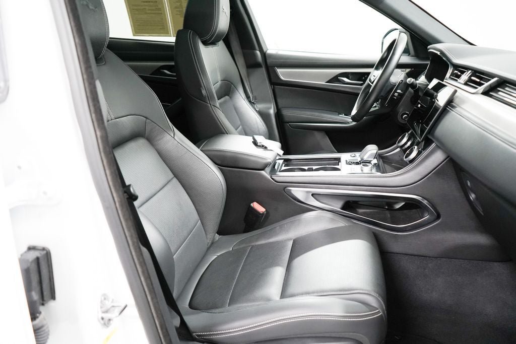 Used 2025 Jaguar F-PACE R-Dynamic S AWD/4WD image 30