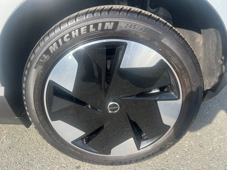 Used 2025 Volvo EX30 Ultra image 54