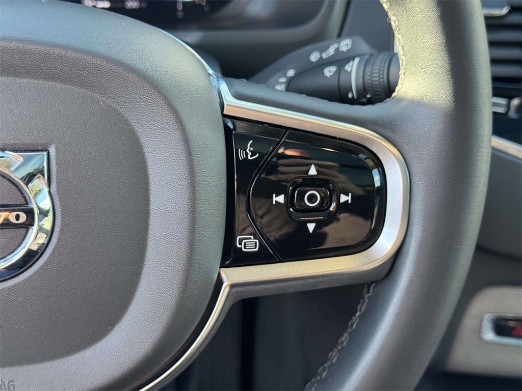 Certified 2024 Volvo XC90 B6 Ultimate w/ Protection Package Premier image 20