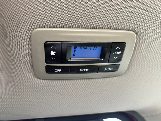 Used 2017 Toyota Sienna XLE FWD image 35