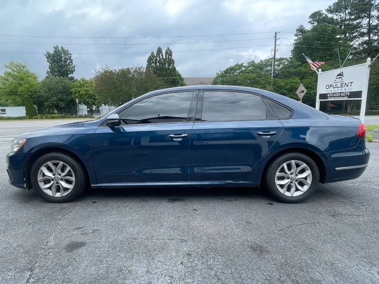 Used 2018 Volkswagen Passat 2.0T S w/ Driver Assistance Package FWD image 7