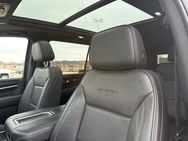 Used 2022 GMC Yukon XL Denali image 15